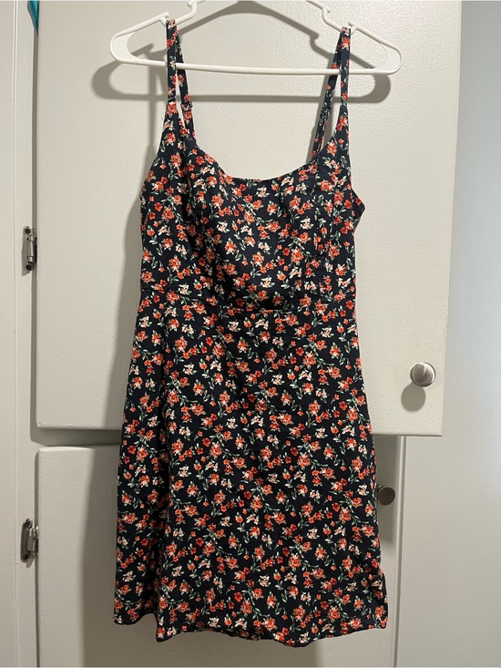 Old Navy Dresses & Skirts - Old Navy Black Floral Slip Dress with Red and Cream Blooms